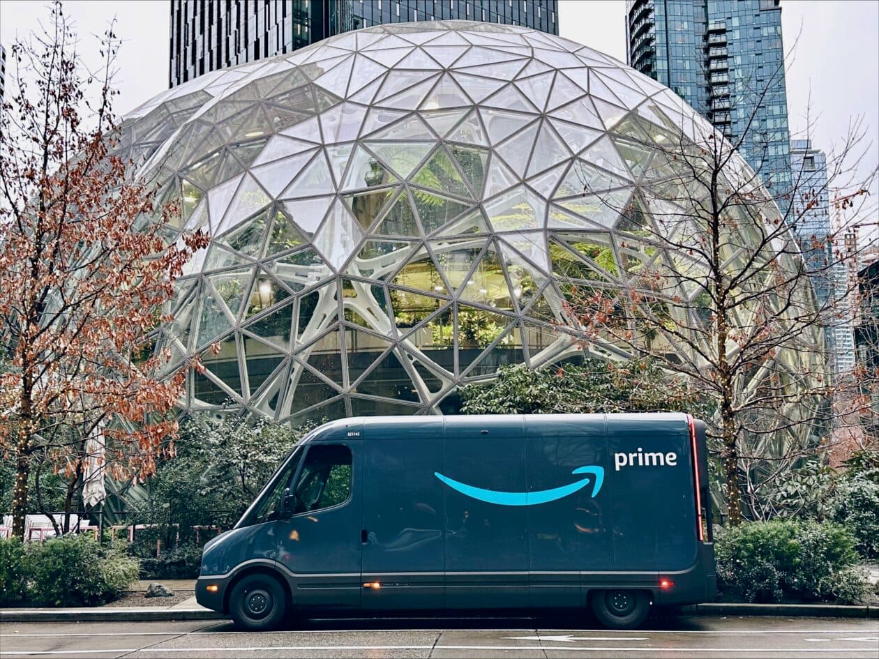 Amazon knocks Walmart from the top spot on Fortune 500 for the first time in 13 years