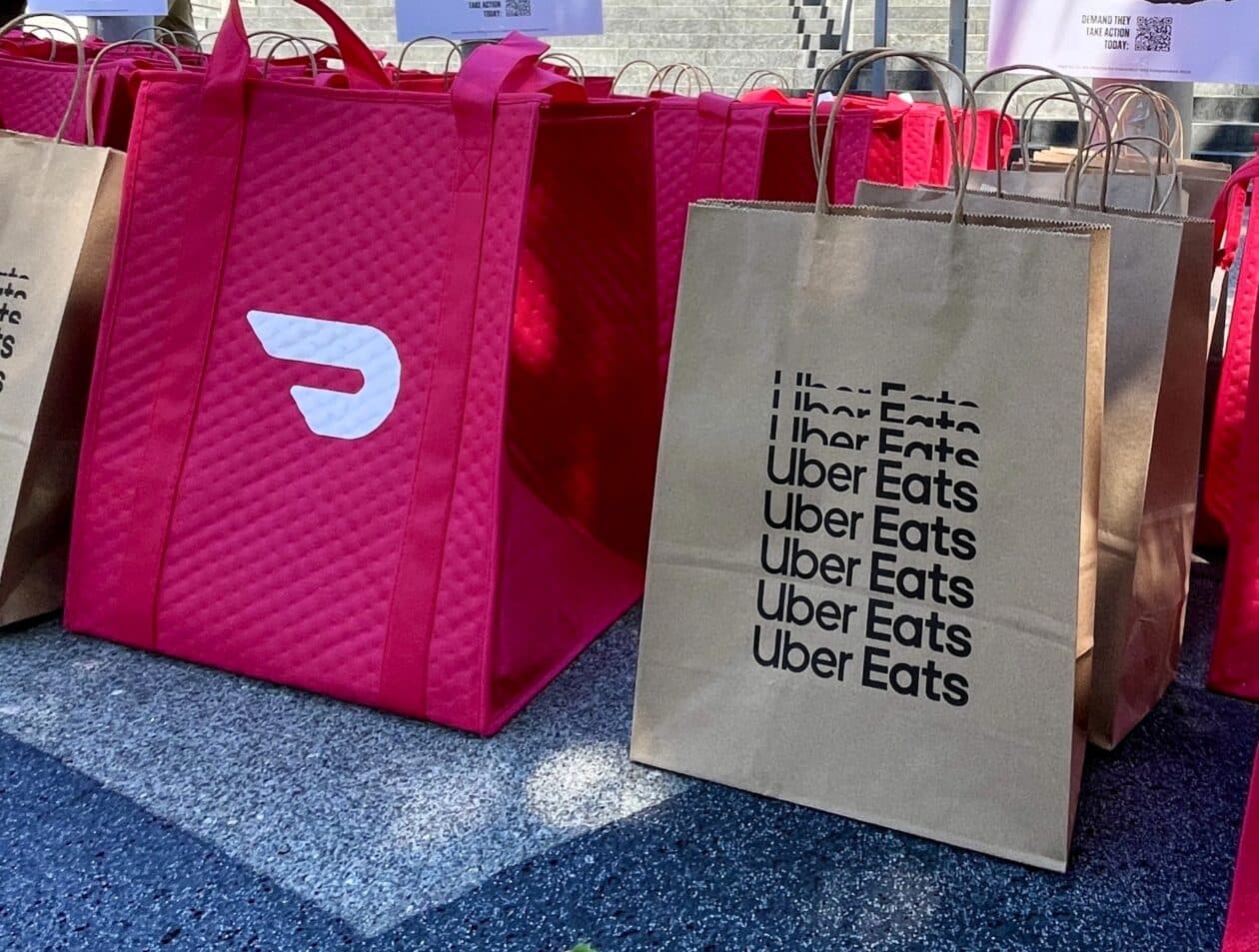 Seattle report says gig worker pay law is working, countering claims by DoorDash and Uber