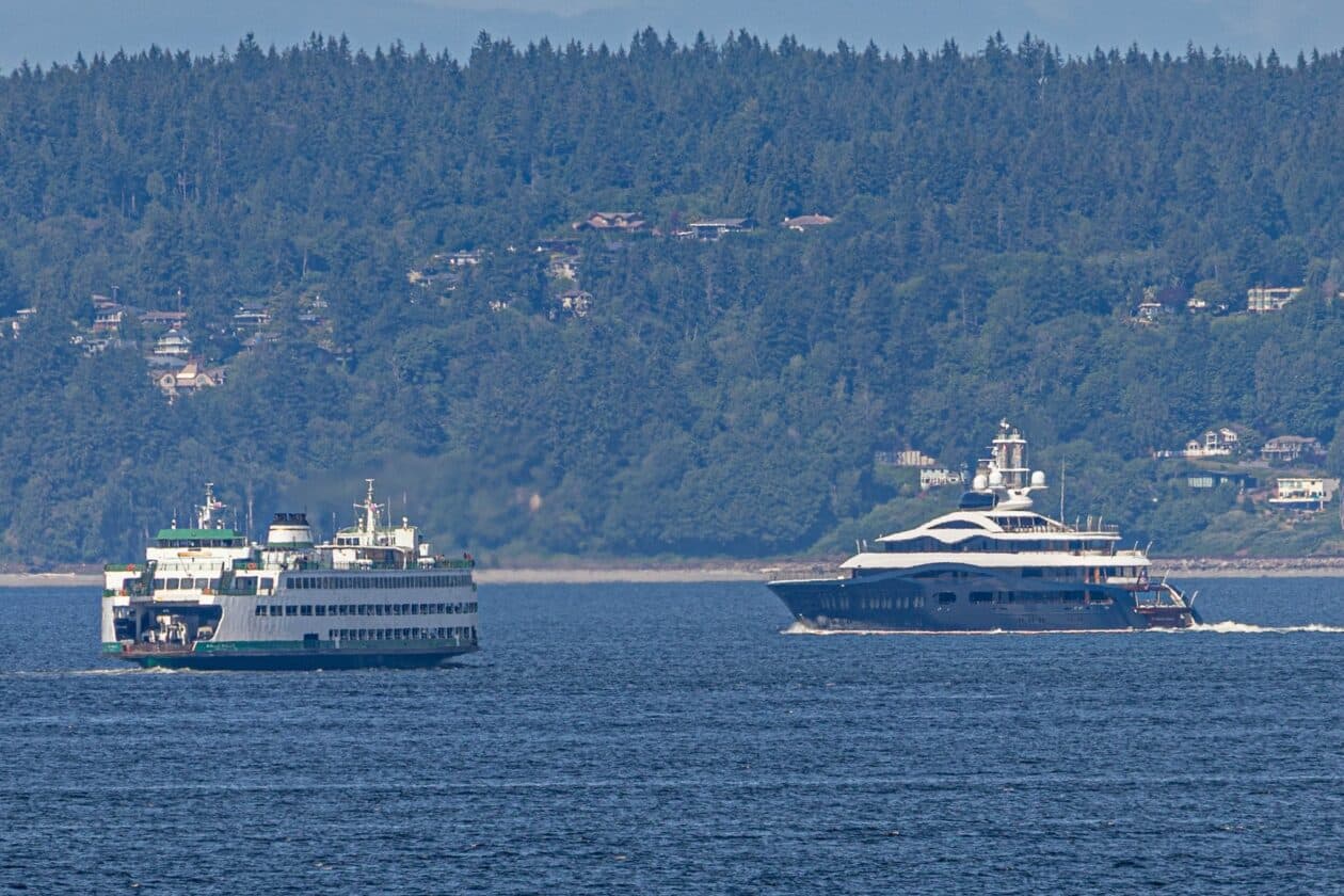 Mark Zuckerberg's Superyacht Makes Grand Entrance in Seattle Harbor waters