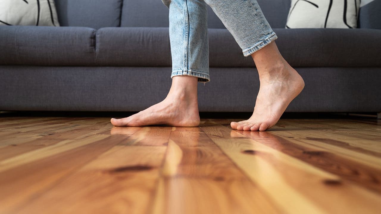 Don't Ditch the Mop: The Hidden Dangers of White Vinegar on Floorings