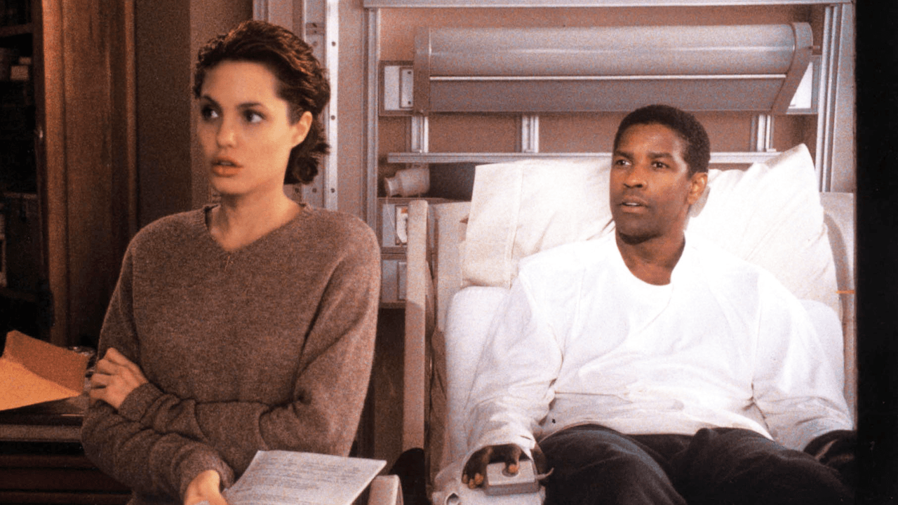 Denzel's Grisly Thriller Leaves Mixed Impression on India's Streaming Platforms