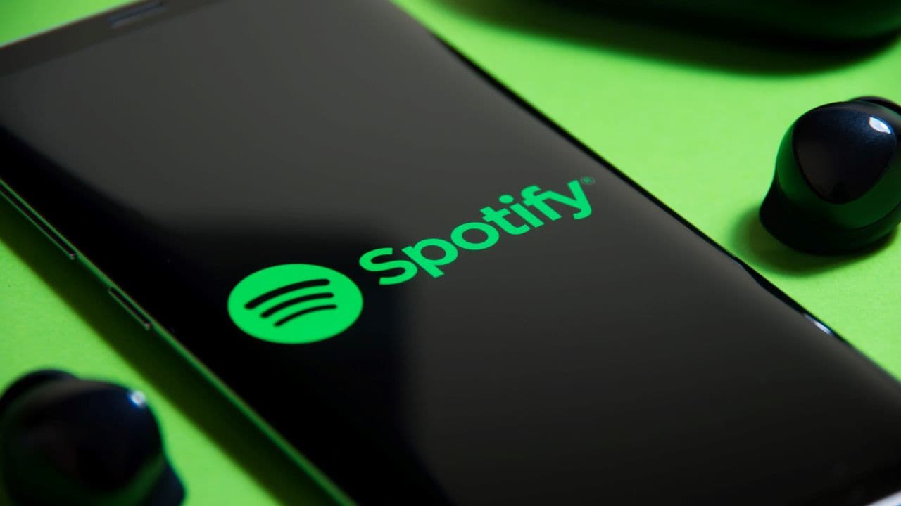 Spotify experiencing issues? Stay updated on the service's outage status.