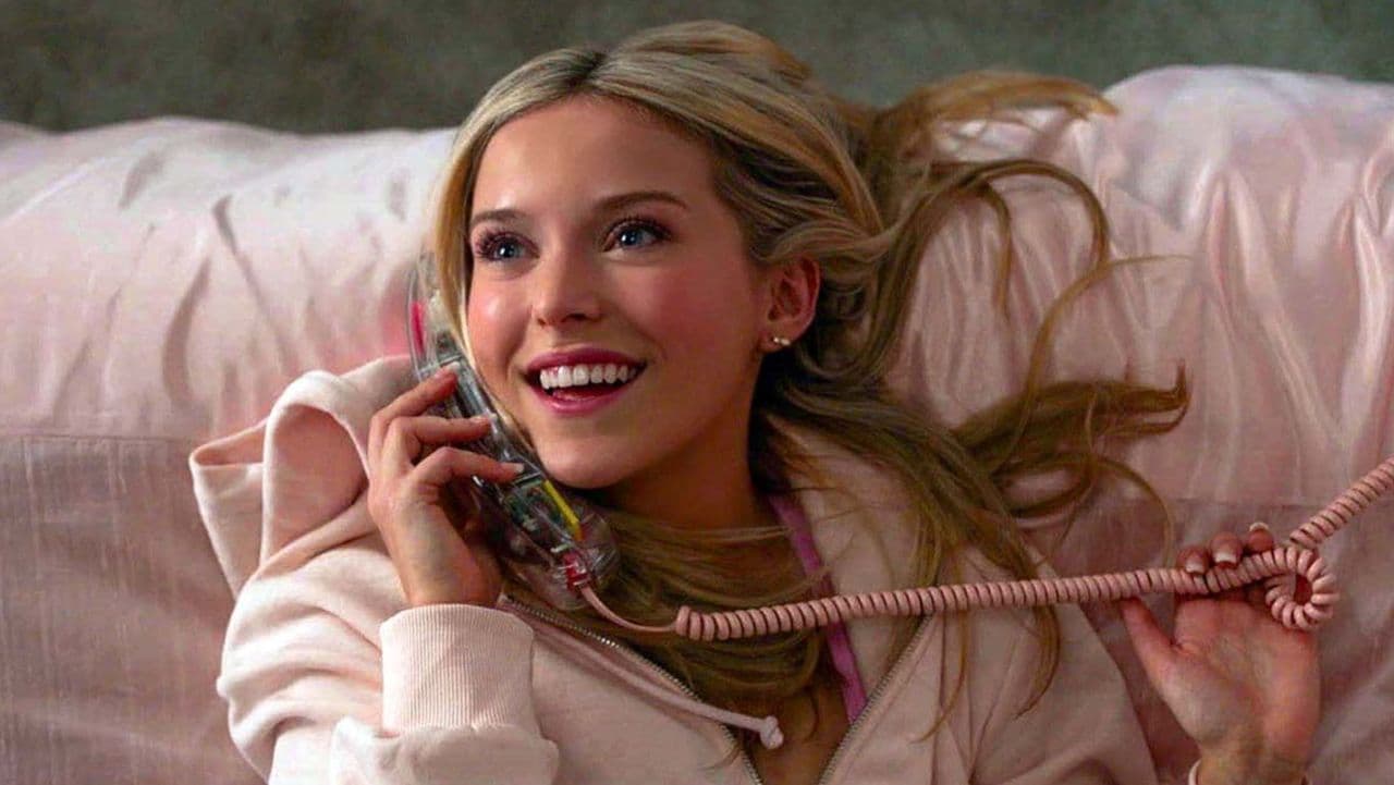 Stream 'Elle' Online: Your Guide to the Legally Blonde Prequel
