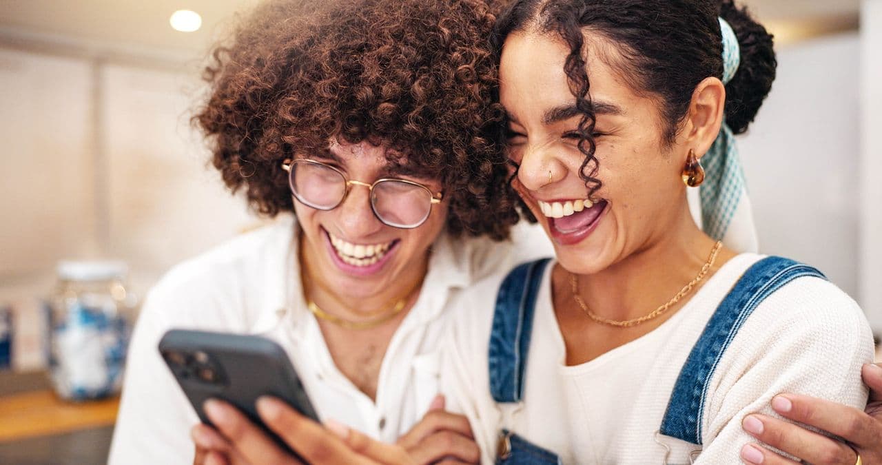 Laughing with AI: 5 Hilarious ChatGPT Jokes for International Joke Day