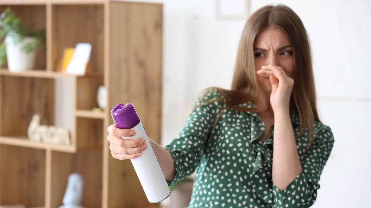 Heatwave Alert: Unusual Smells Could Signal Danger