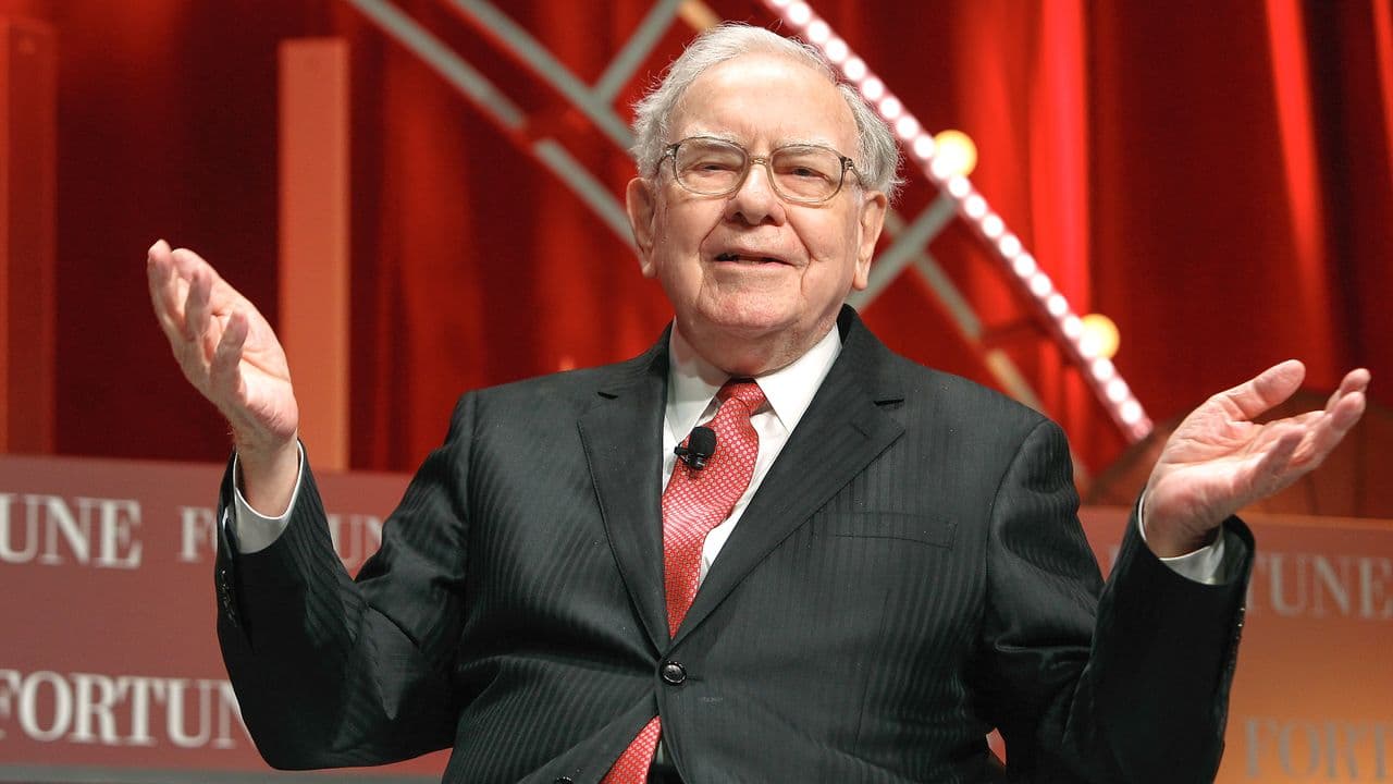 I used ChatGPT to apply Warren Buffett’s ‘two-list’ rule — and it changed how I set goals