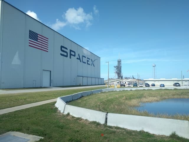 SpaceX's $60 Billion Play: Acquiring Coding Disruptor Cursor