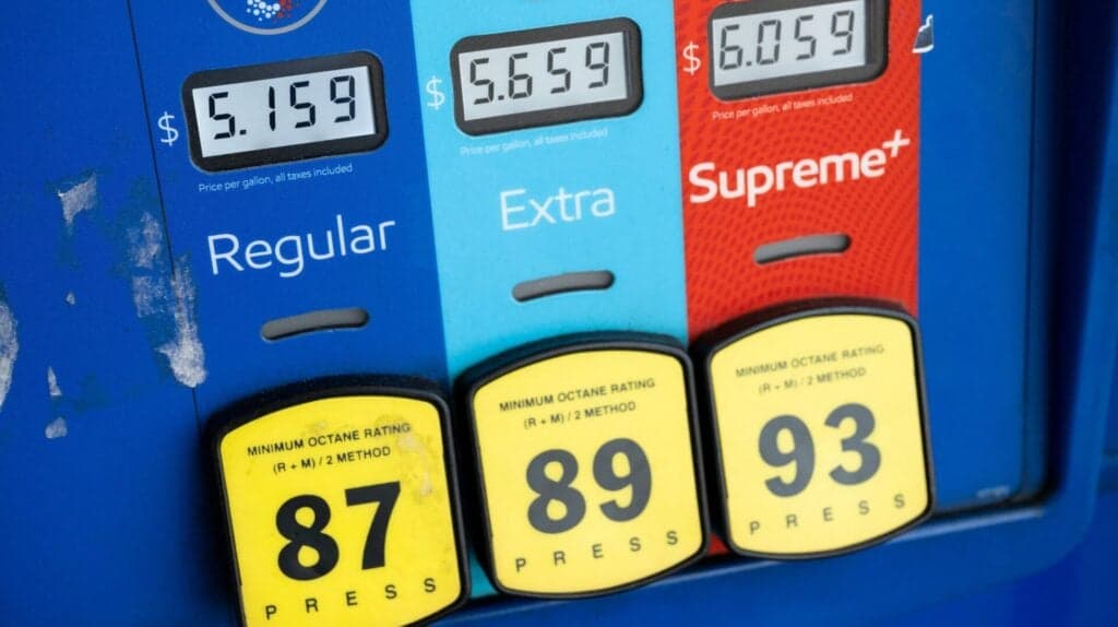 Indian Gas Stations Accused of Raising Prices with AI Manipulation