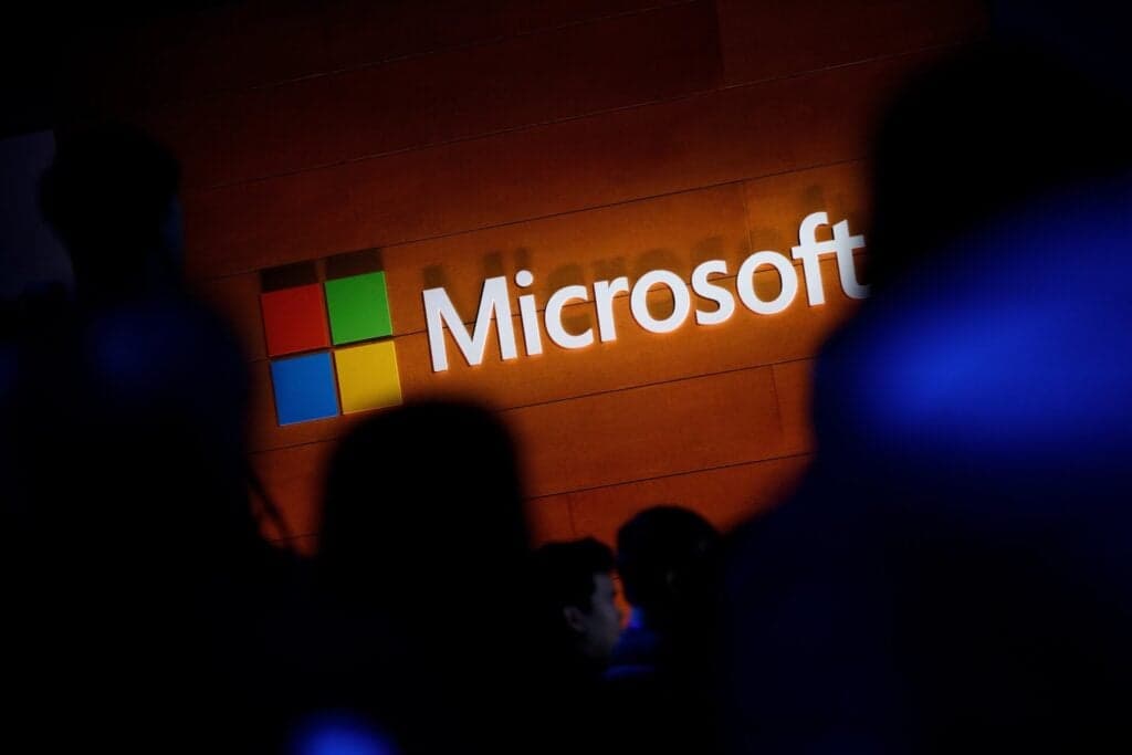 Microsoft Executive Addresses Graduates' AI Concerns with Strong Counterpoints