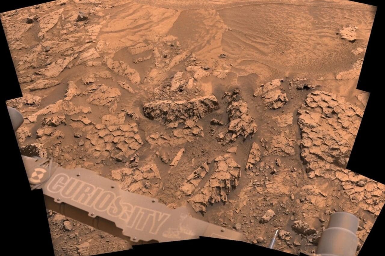 NASA’s Curiosity Rover Spots Strange Fish-Scale Patterns on Mars