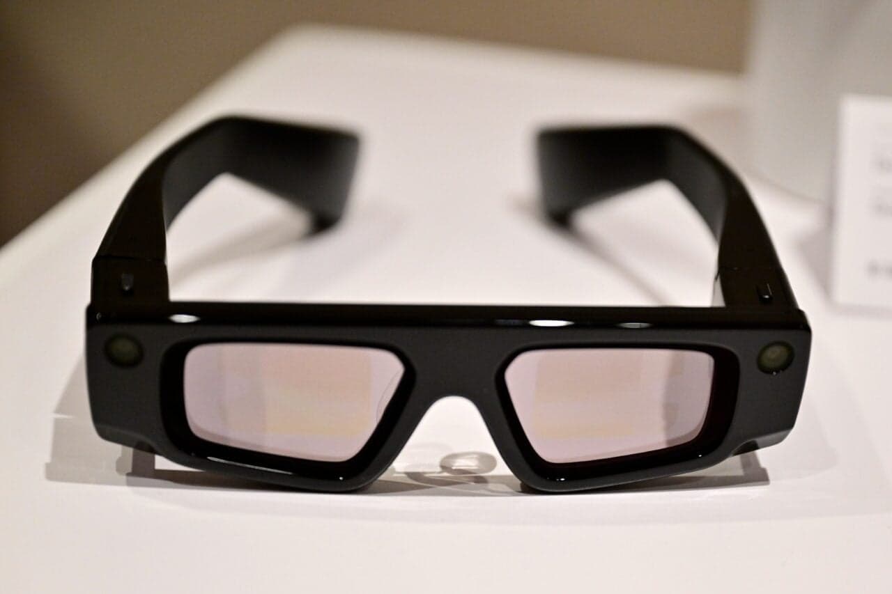 Snap’s AR Glasses May Launch Soon With a Jaw-Dropping Pricing