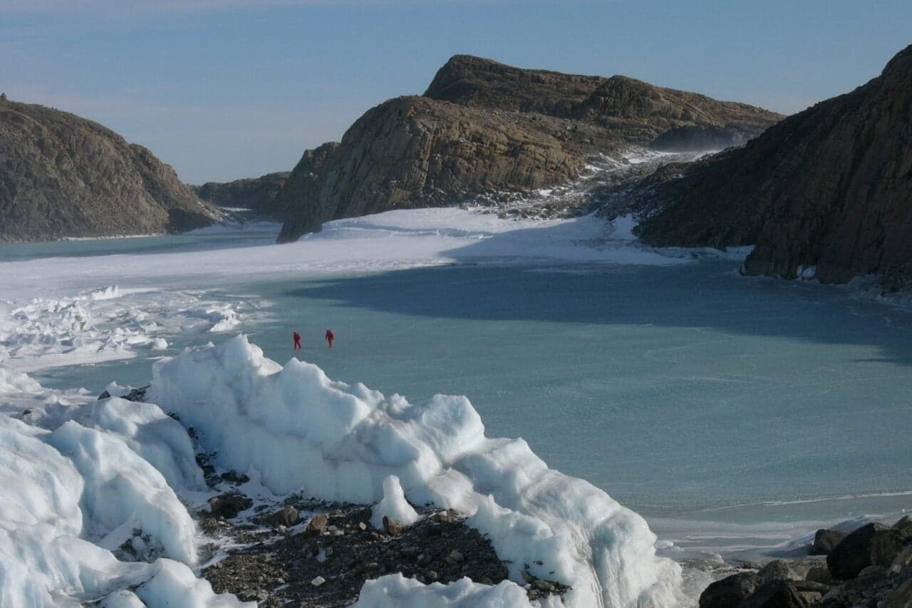 Antarctica's Hidden Giant: Enormous Geological Formation Unveiled Beneath Ice Sheets