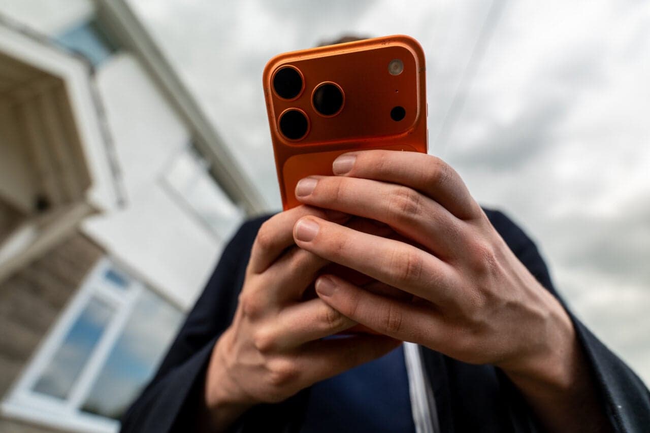 Researchers Say Smartphones May Have Helped Drive the Global Baby Bust