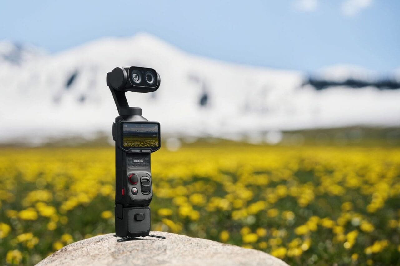 Insta360 Unveils Gimbal Vlogging Camera with Overwhelming Features