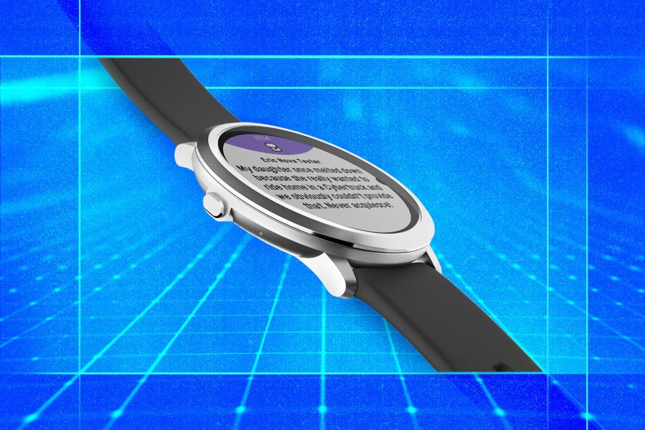 Pebble's Creator Challenges Apple Watch with a New Alternative Approach