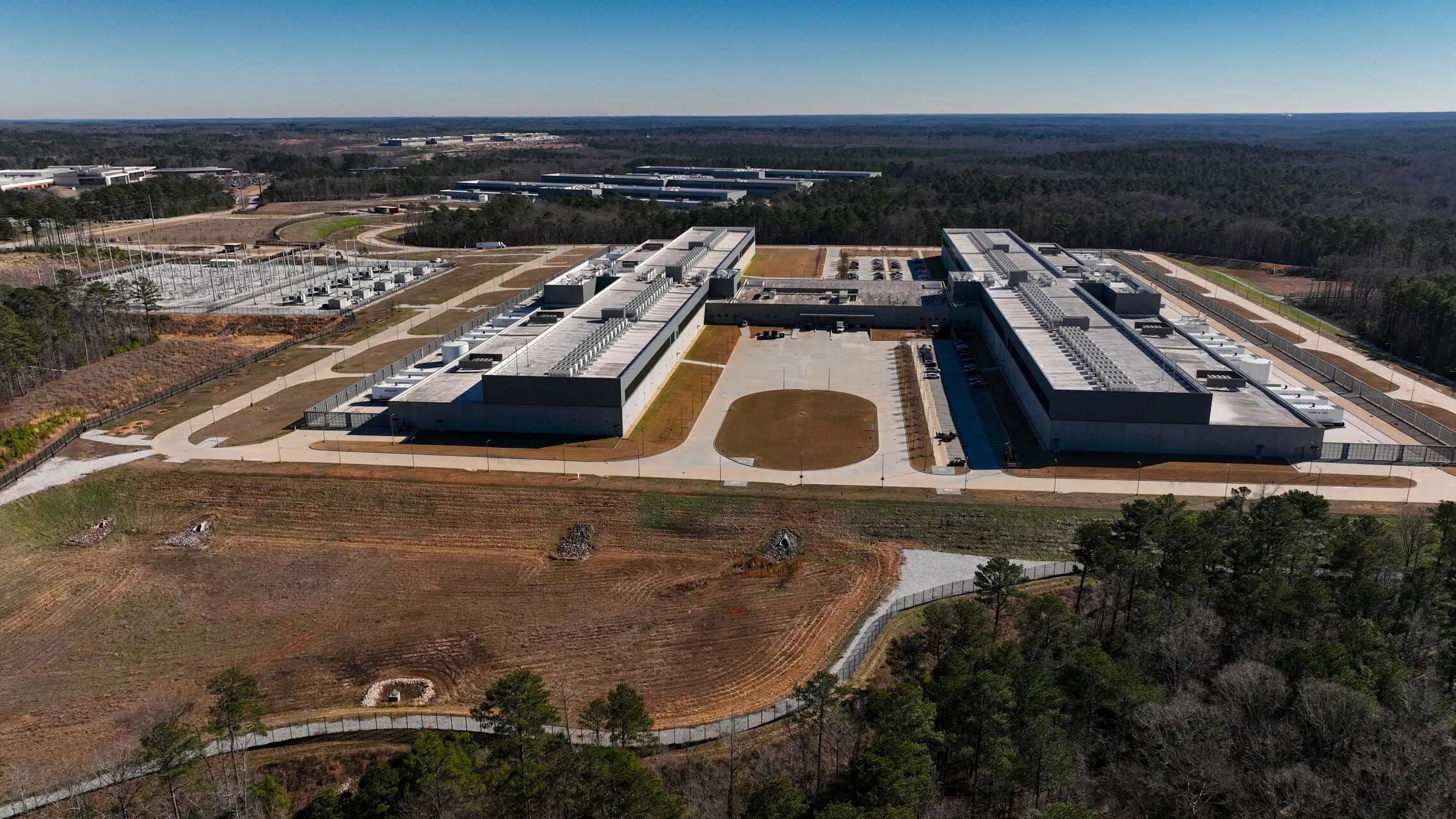 Meta breaks ground on over $1 billion data center in Oklahoma's Tulsa