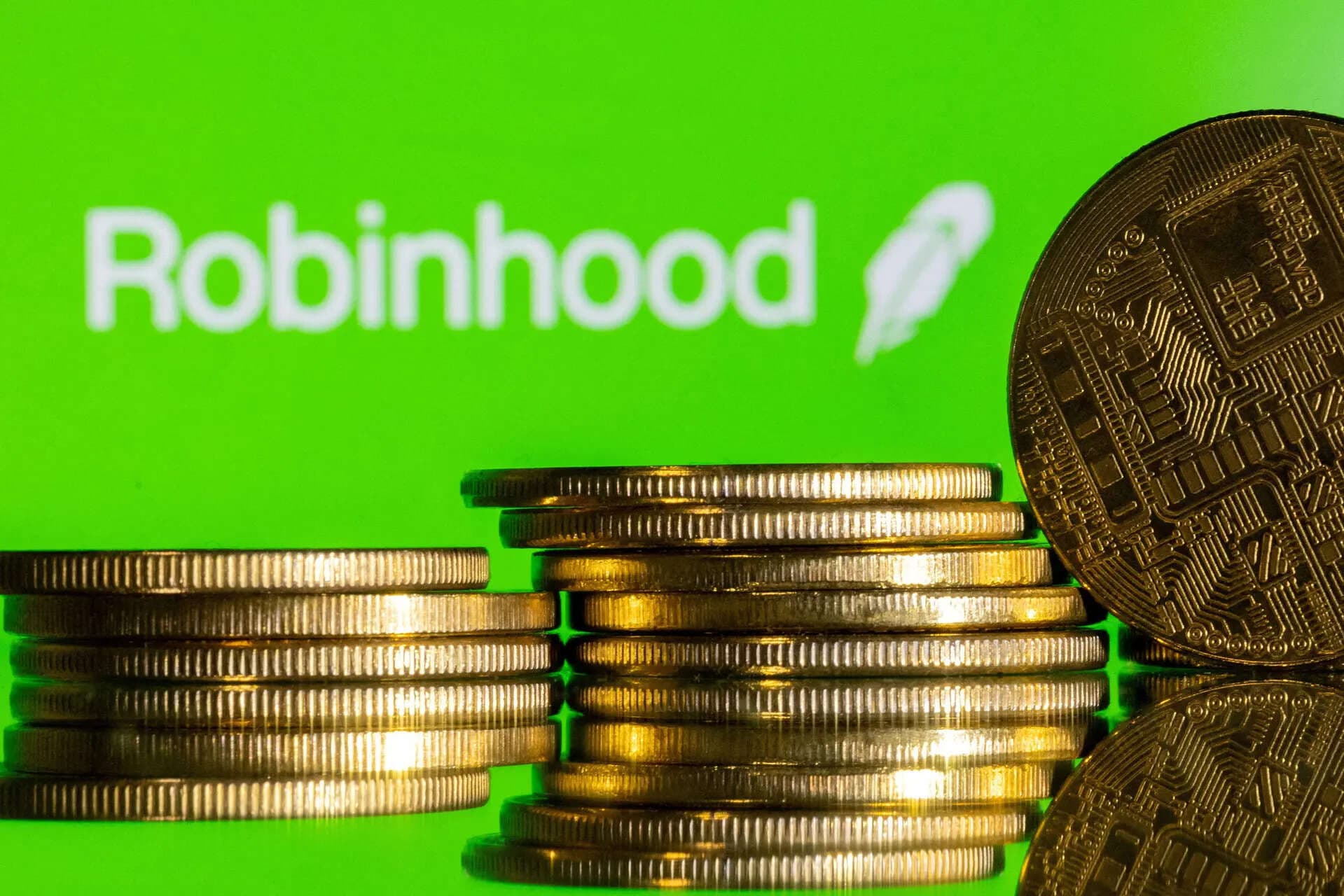 Robinhood shares fall as crypto slump dents trading volume growth