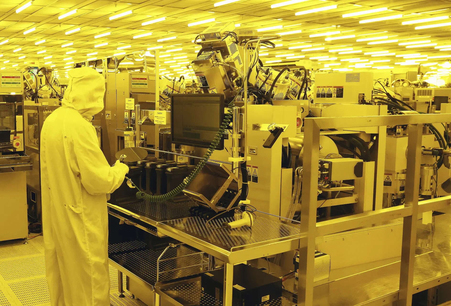 Data-storage stocks jump as Seagate's upbeat forecast fuels confidence in AI spending