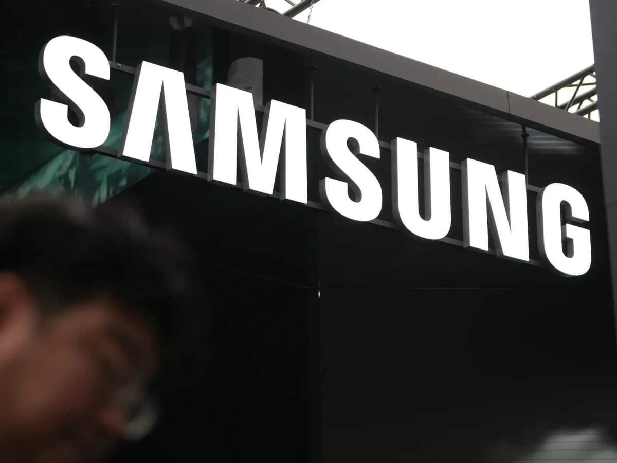Samsung Electronics' board chairman urges union to resolve pay disputes