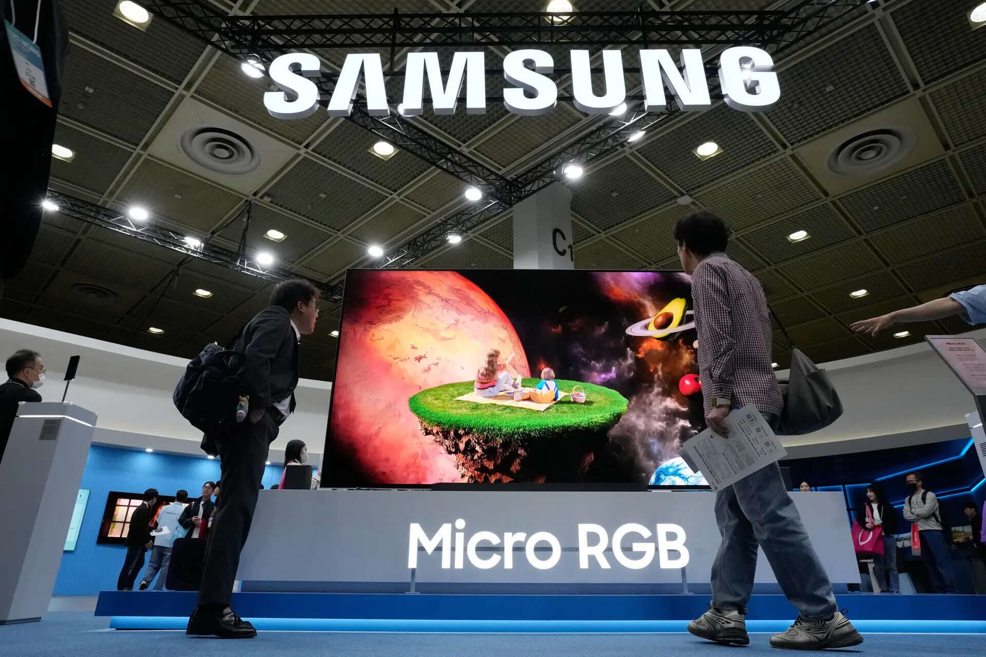 Samsung hits $1 trillion valuation, joins TSMC’s elite club as AI chip boom powers record rally