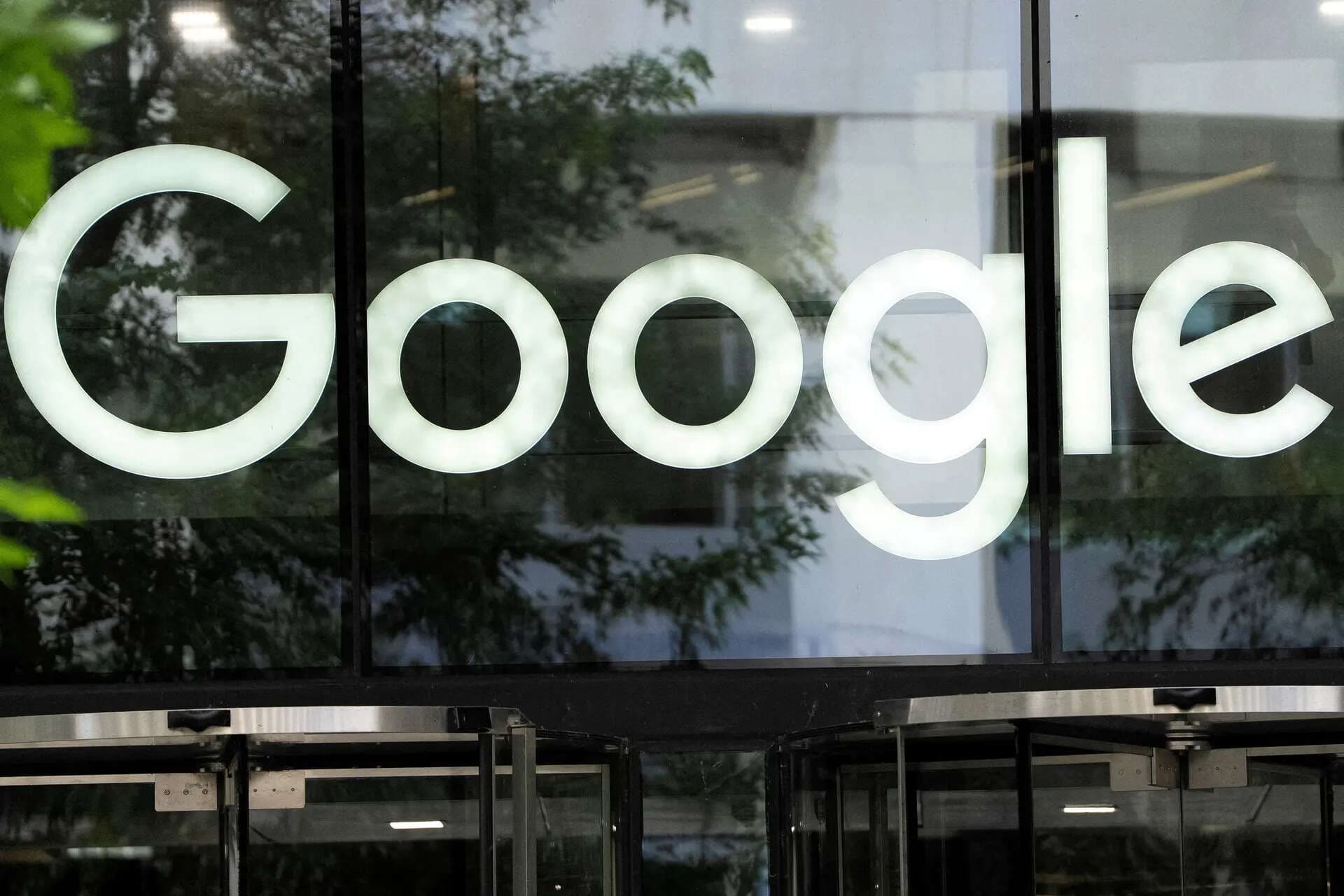 Google Engineer Embroiled in Insider Trading Scandal on Indian-Linked Platform