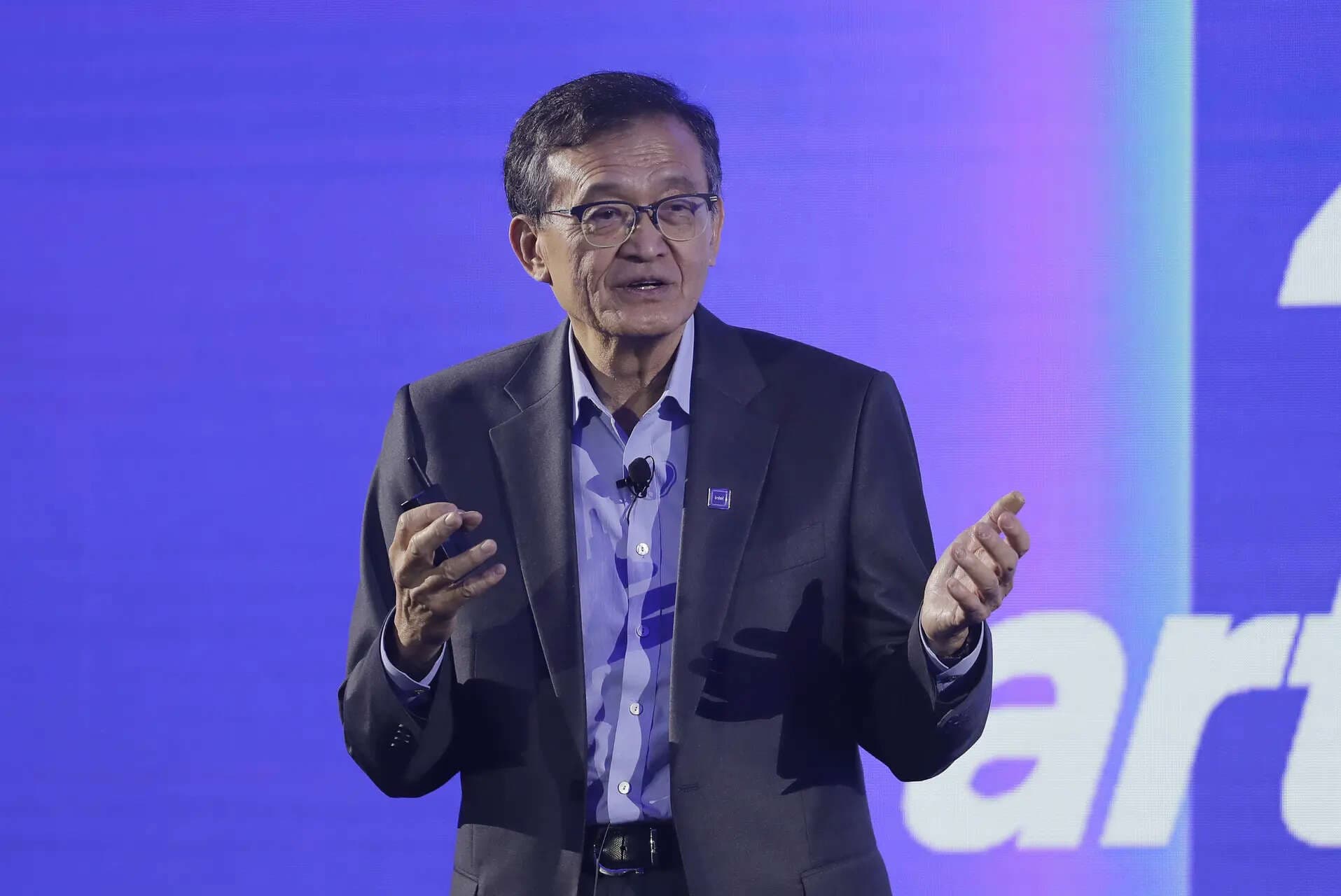 Intel's CEO showcases groundbreaking AI advancements and collaborations at Taiwan tech event