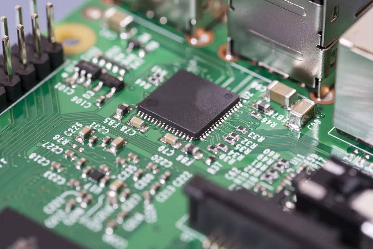 India Tech Tensions Escalate as US Calls for Stricter Chip Export Controls
