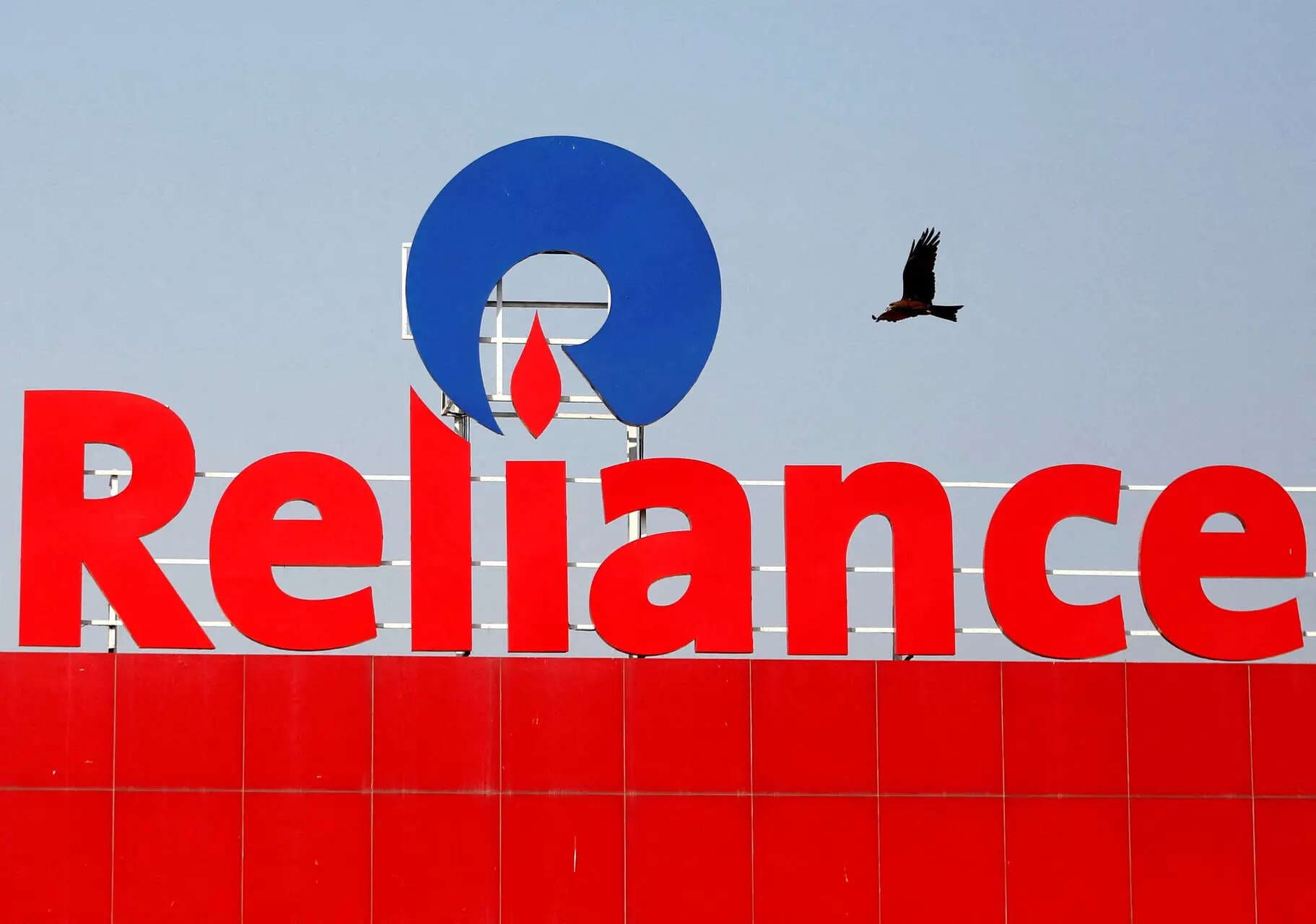 Meta and Reliance Join Forces for India's Largest AI Data Centre in Gujarat
