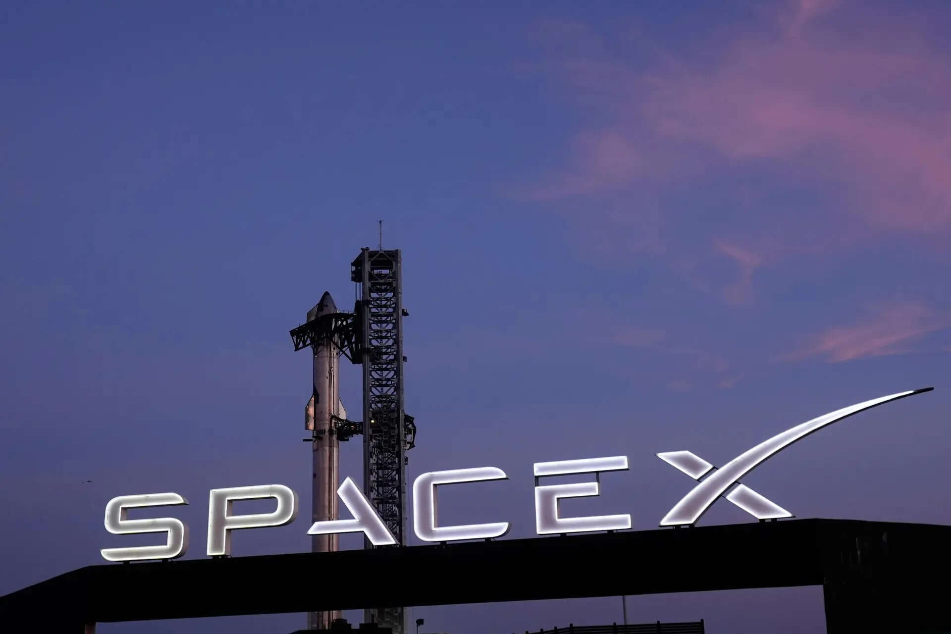SpaceX Eyes Historic Indian Debut on Nasdaq Stock Exchange