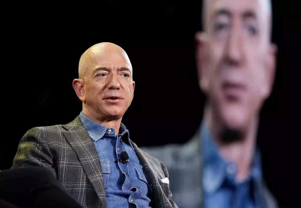 Bezos Forecasts Labour Shortages as India's AI Boom Takes Centre Stage