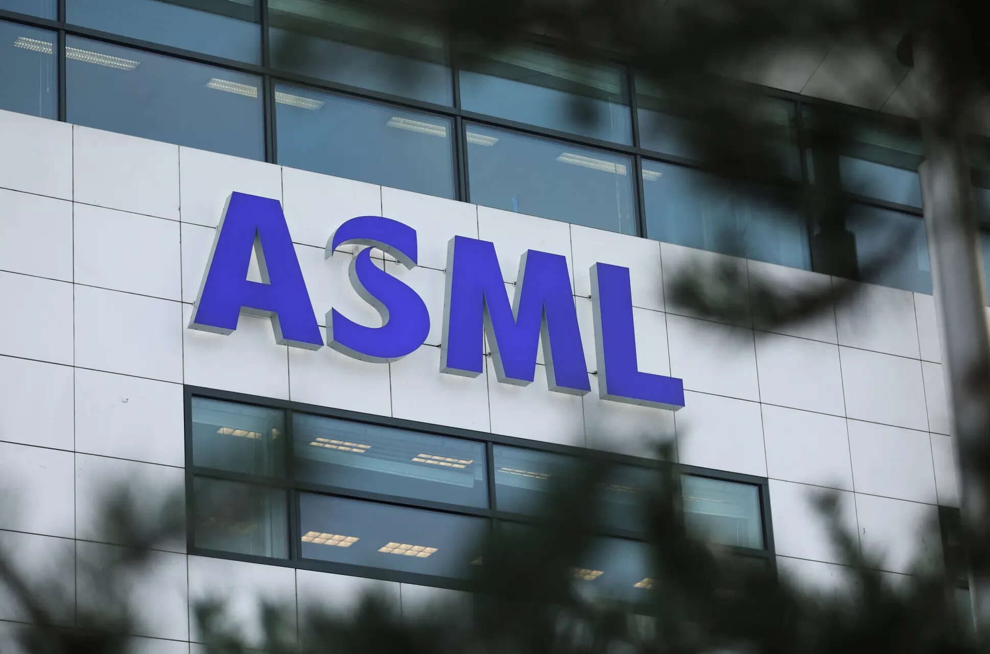 US raises alarm over ASML chipmaking tool potentially reaching China