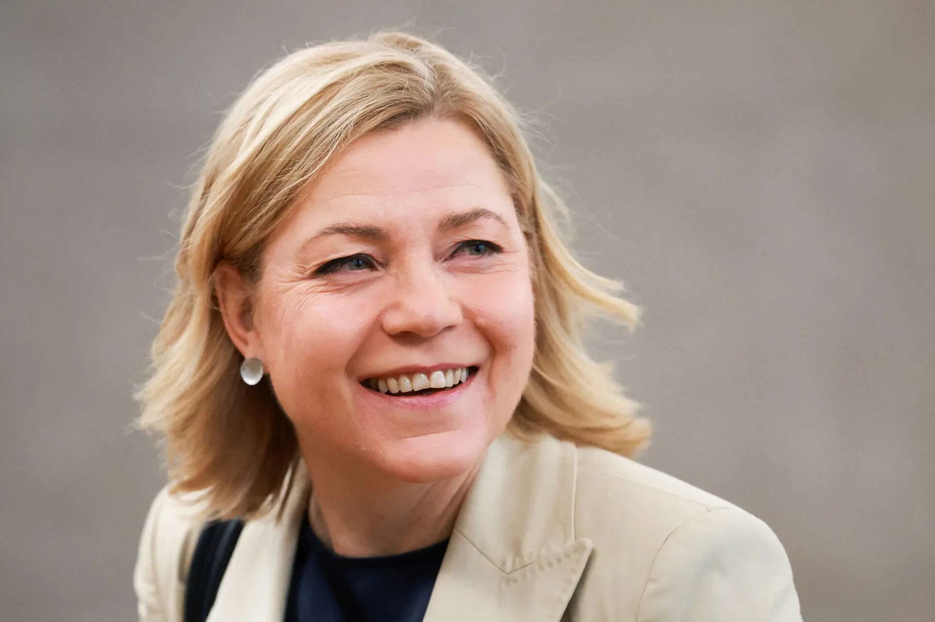 EU tech chief discusses initiatives with Apple CEO this Monday