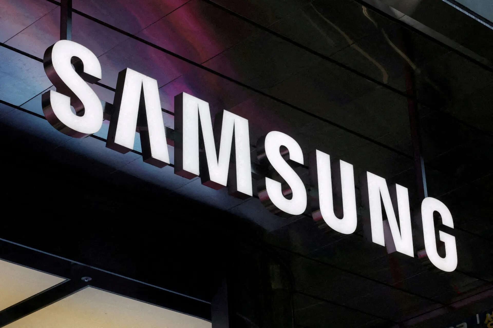 Samsung Appliance Workers Unite Against Inequitable Chip Manufacturing Wage Hikes