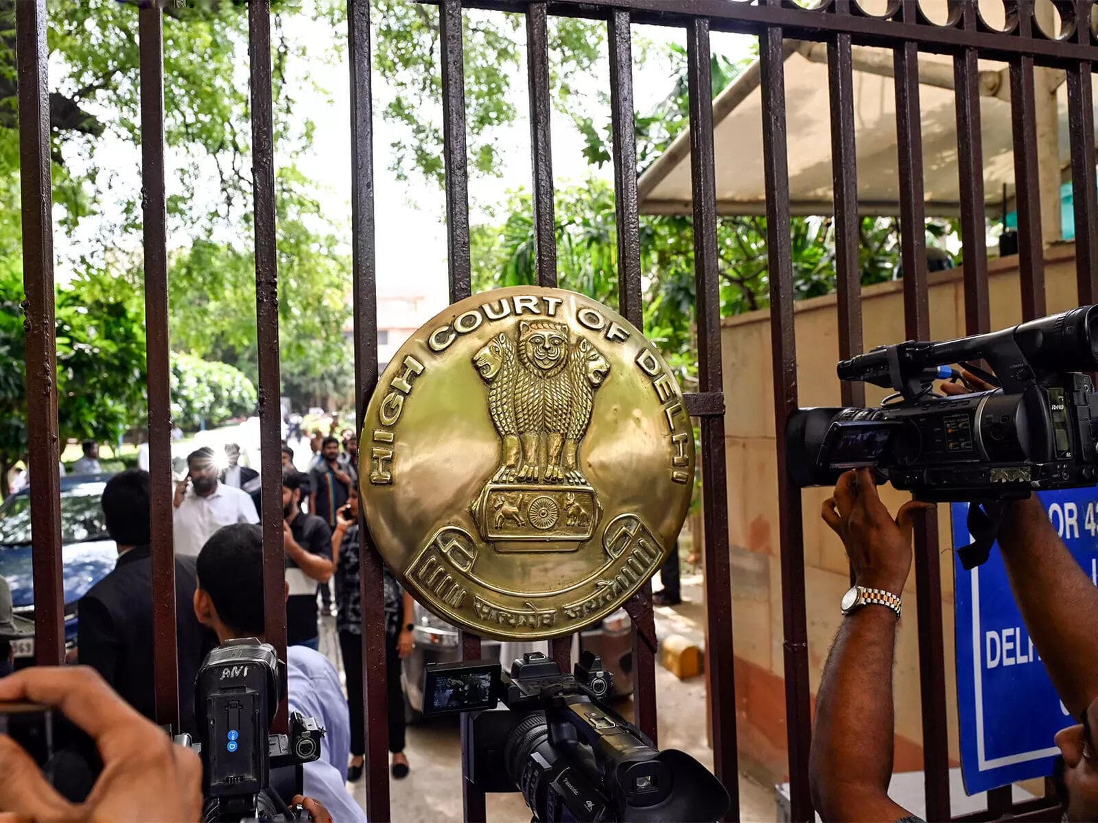 Mumbai Court Hands Over Mahadev CEO to Enforcement Directorate for Probe