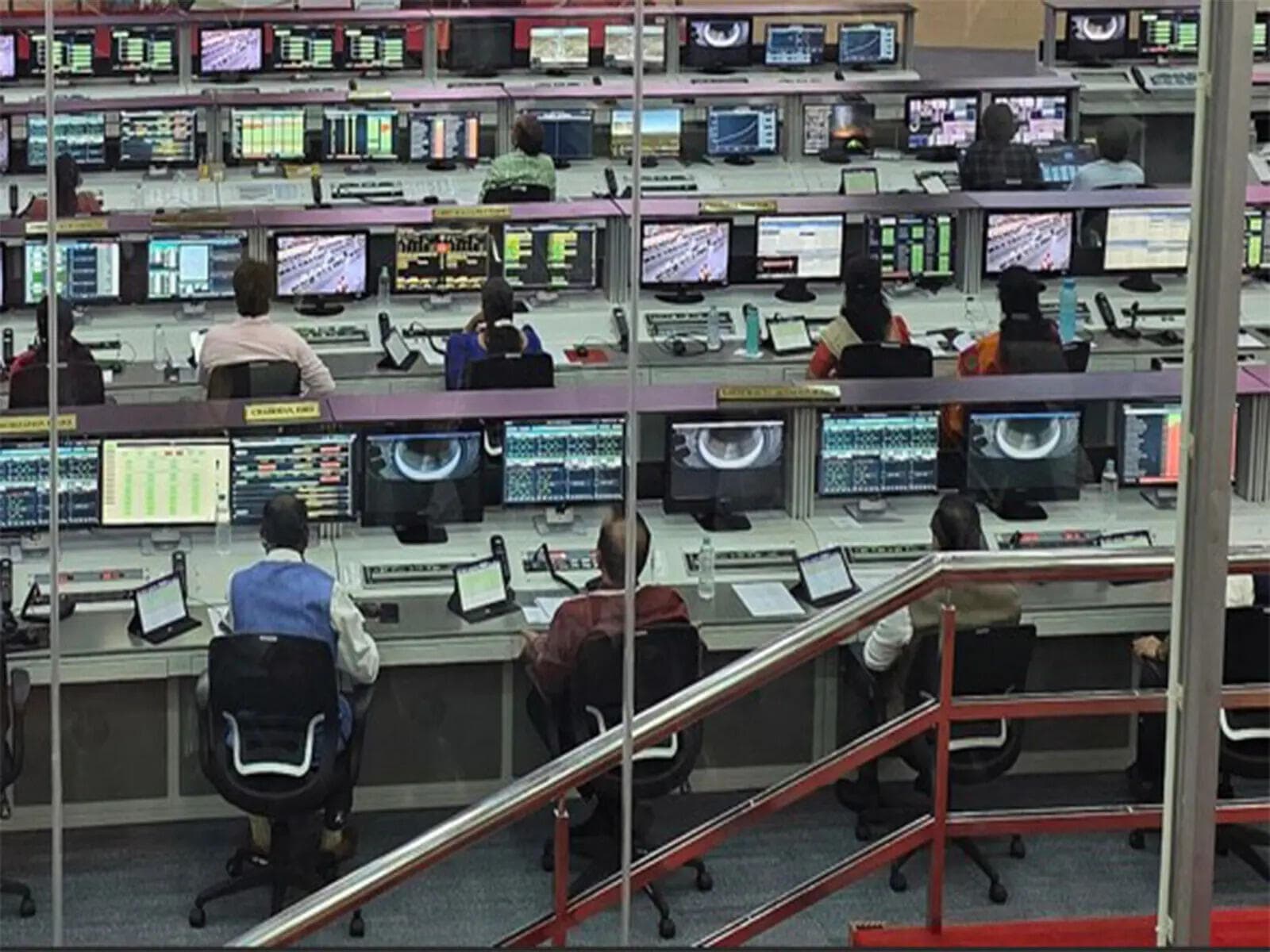 India's Data Centre Boom Halted by Land, Power Crunch Conundrums