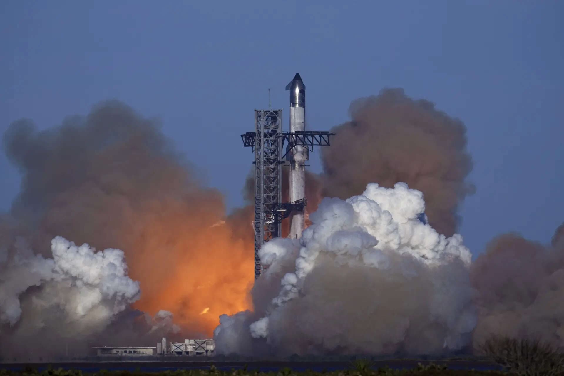 Starship Launches India's Advanced Starlink Satellites