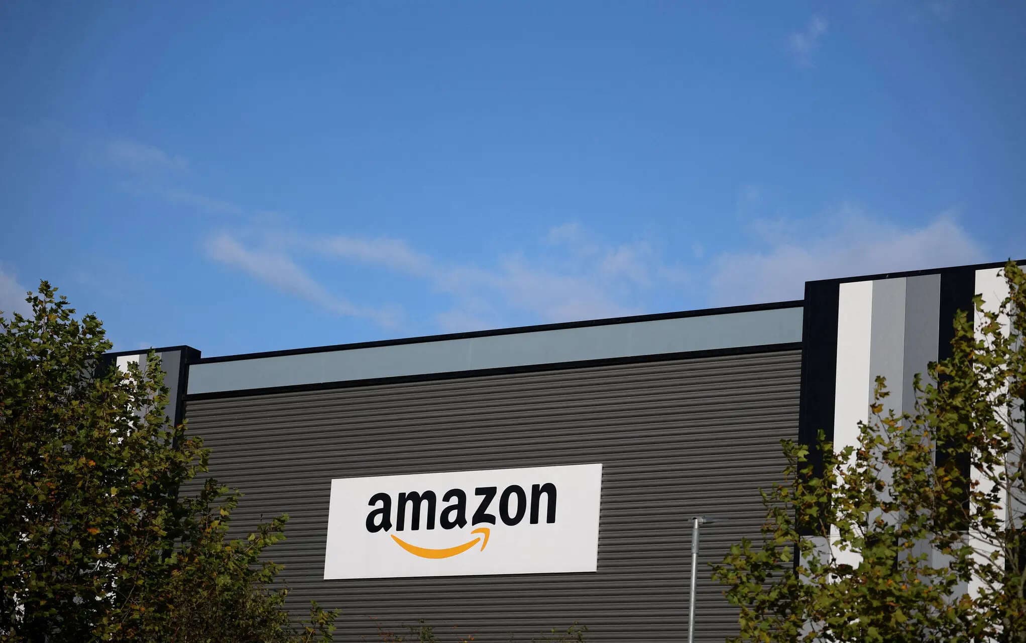 Amazon Leaps into Trillion-Dollar Club Amid AI Market Frenzy