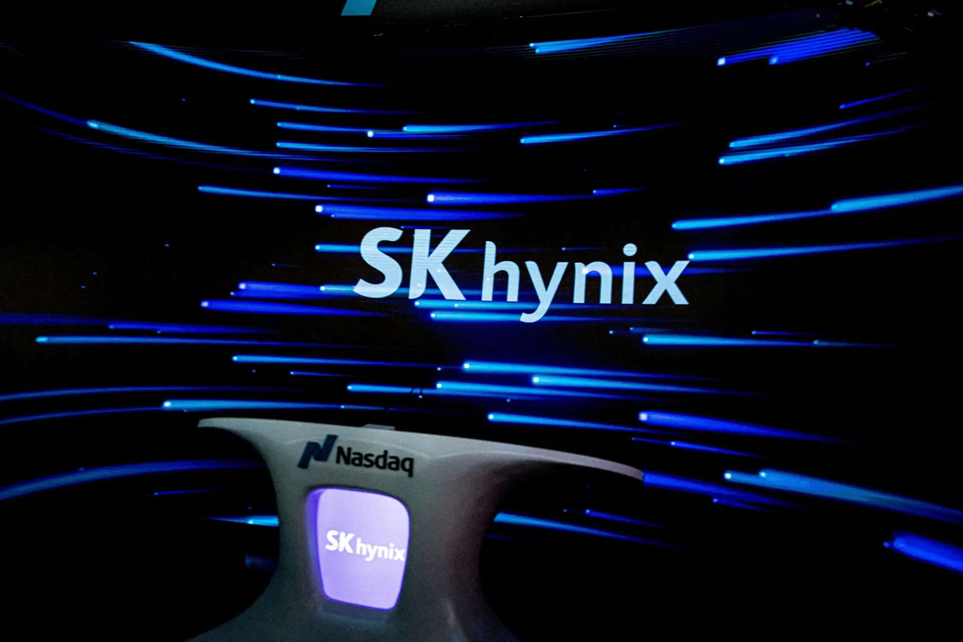 Korean Workers at SK Hynix Unite Against Stalled Indian Wage Negotiations