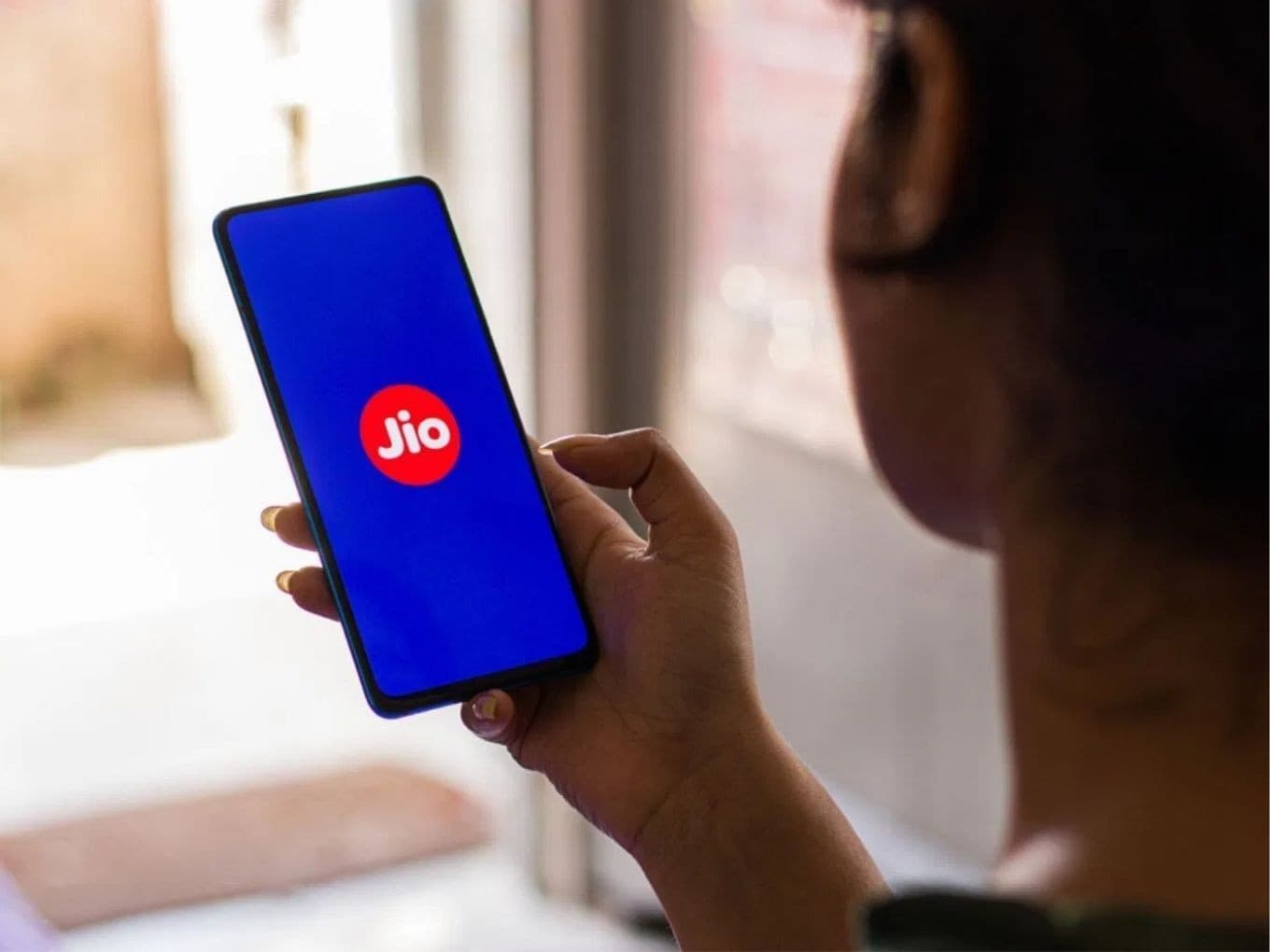 Jio Platform Q4: Net Profit Increases 13% to ₹7,935 Cr