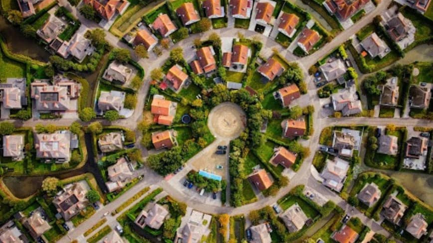 Understanding property valuation: e2Value highlights the importance of historical context in AI era