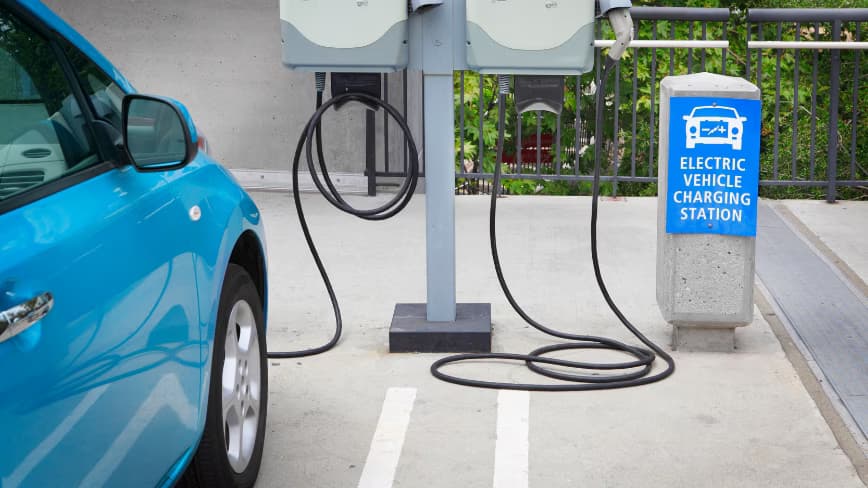 China pushes for lighter EV designs to fit in parking spaces