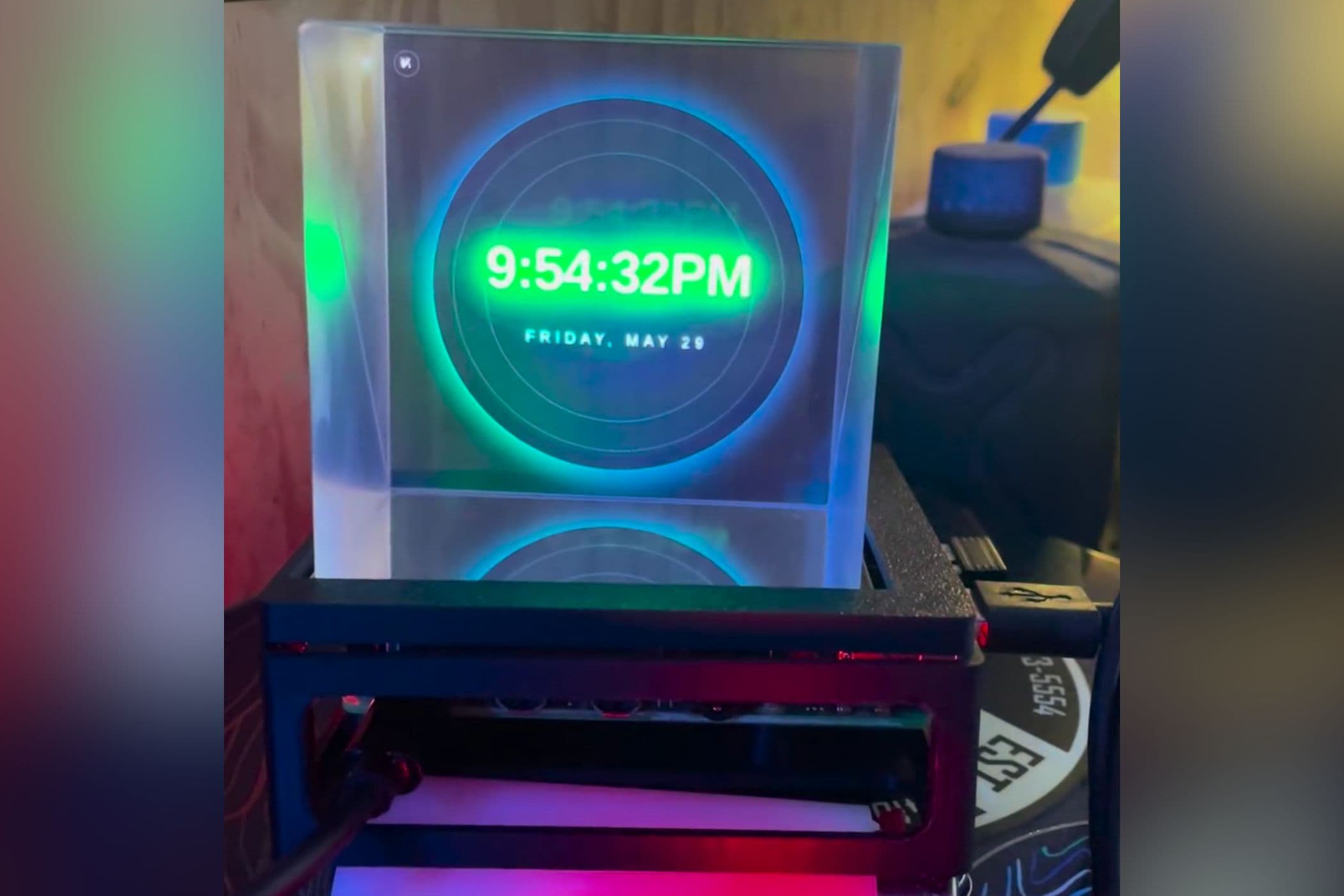 Innovative Raspberry Pi project creates stunning holographic display using Pepper's Ghost effect