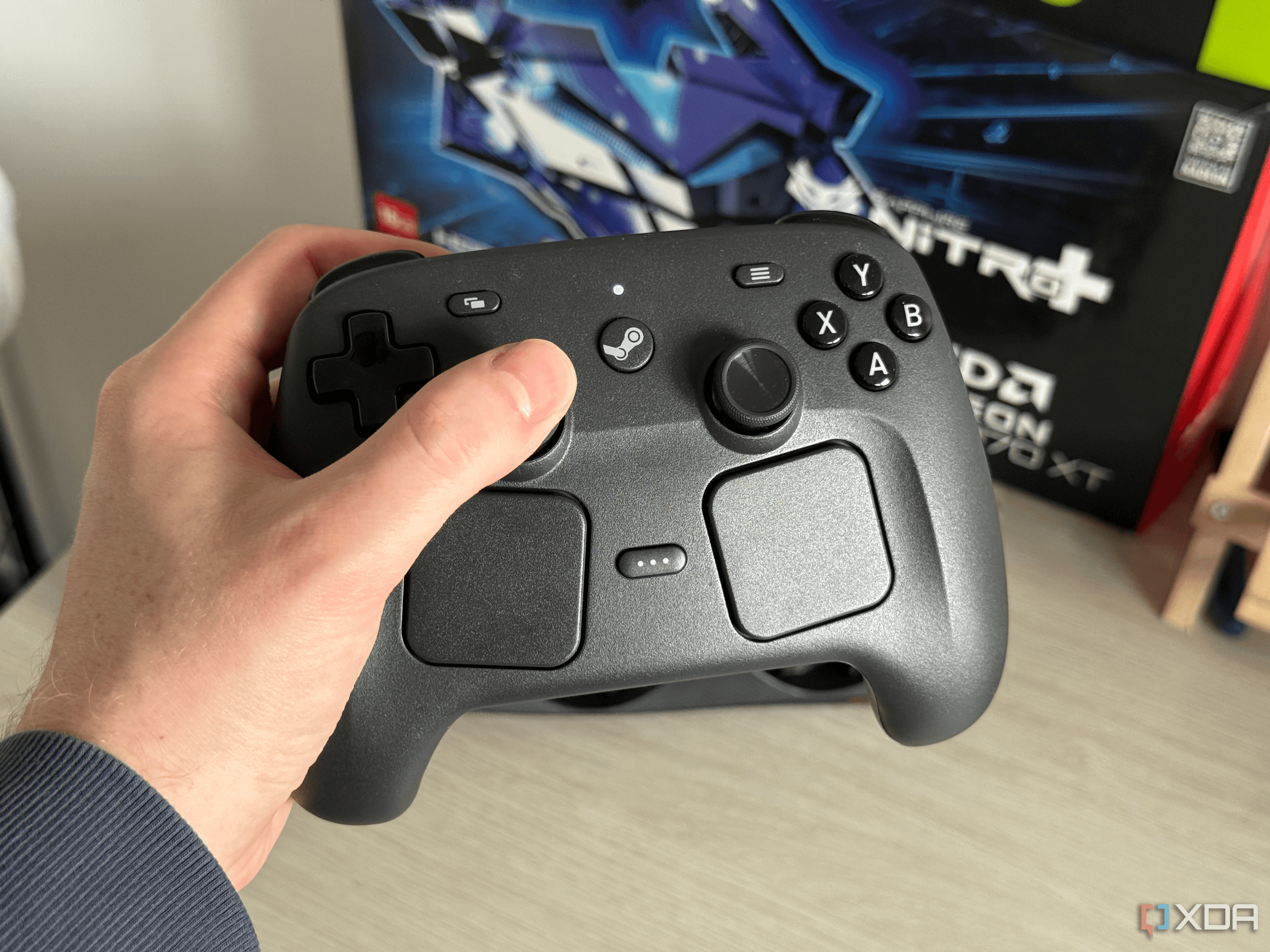 Indian Hackers Create Smart Steam Controller with Auto-Docking Feature