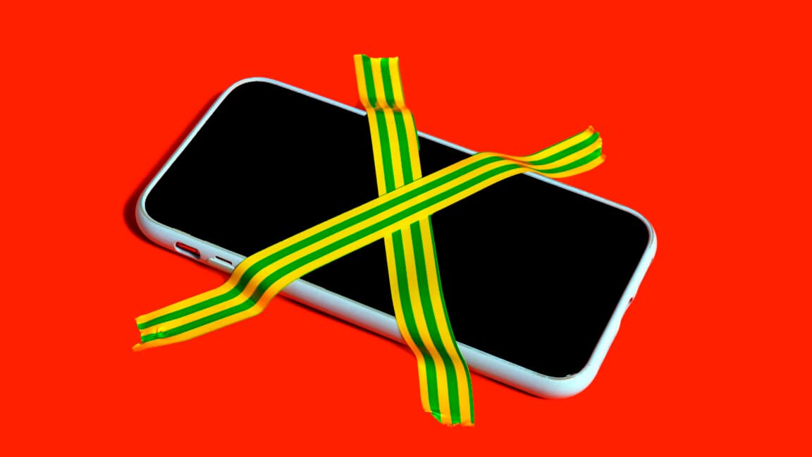 Russia's Apple Dilemma: iPhone Users Must Switch to Android Due to App Blackout