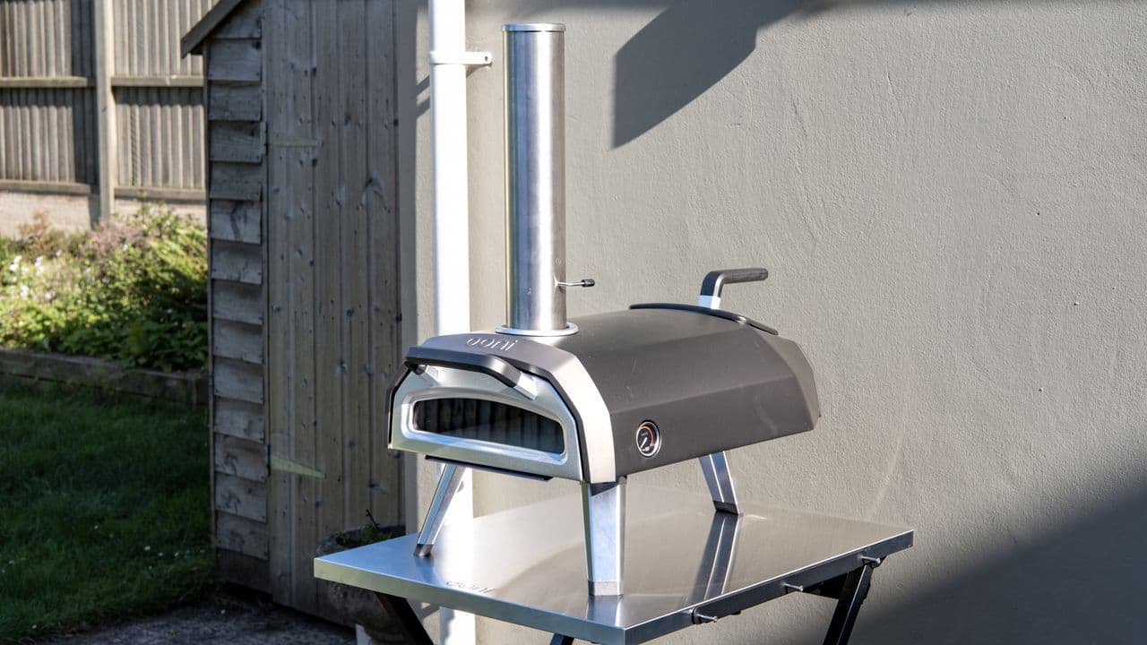 I tested Ooniโs $450 pizza oven โ I've never had crusts this crispy (for better and worse)