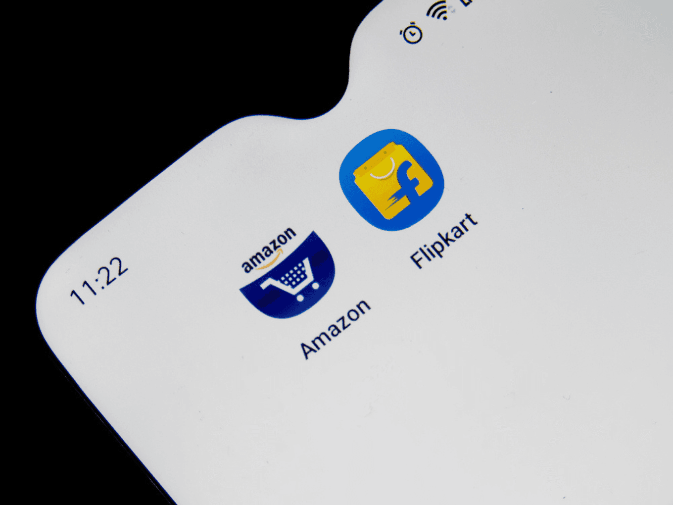 Quick Commerce Race Heats Up: Flipkart Minutes Eyes 1,500 Dark Stores, Amazon 300 Cities
