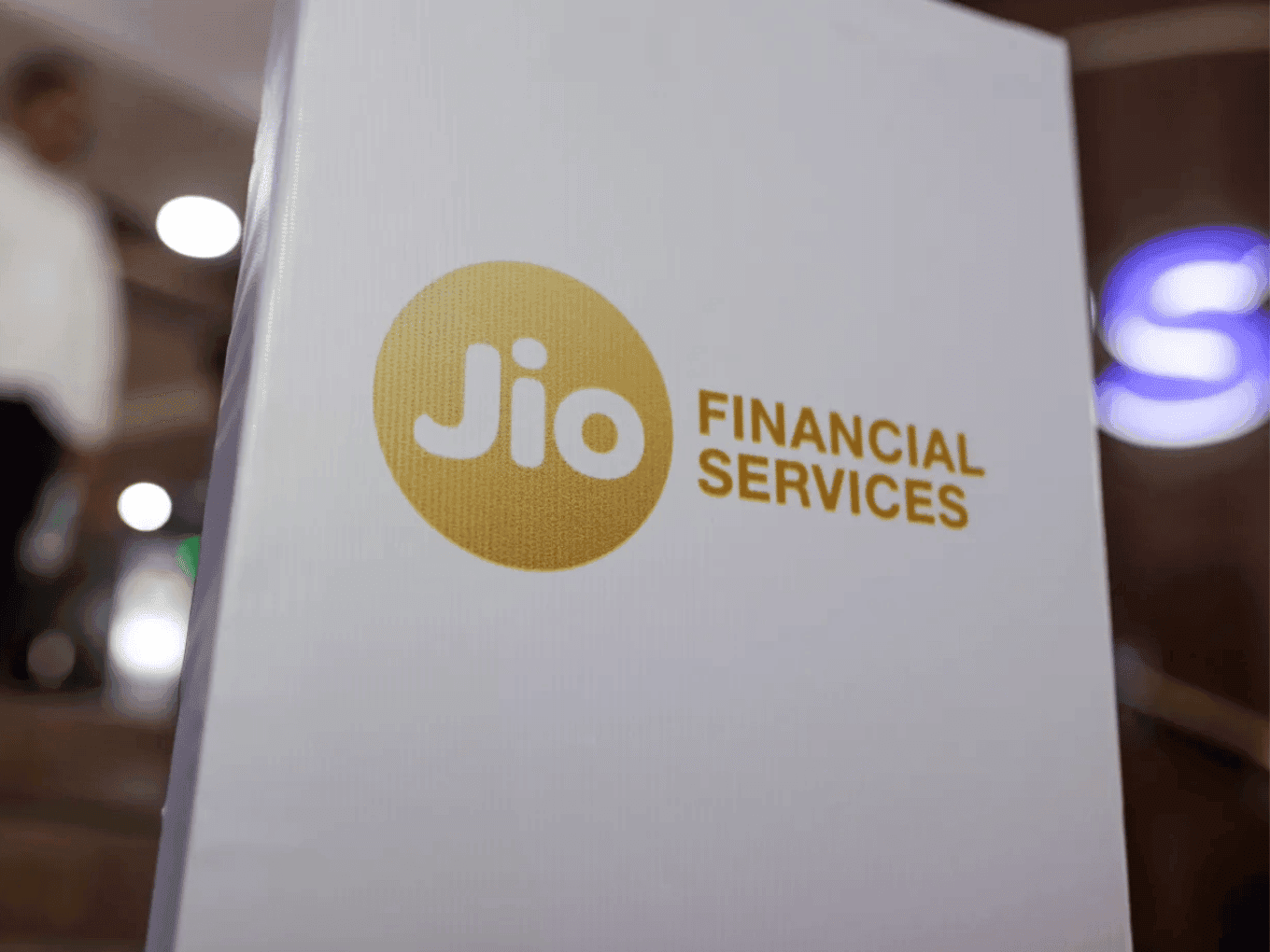 Jio Financial Services Q4: PAT Dips 14% YoY To ₹272 Cr, Revenue Zooms Over 2X