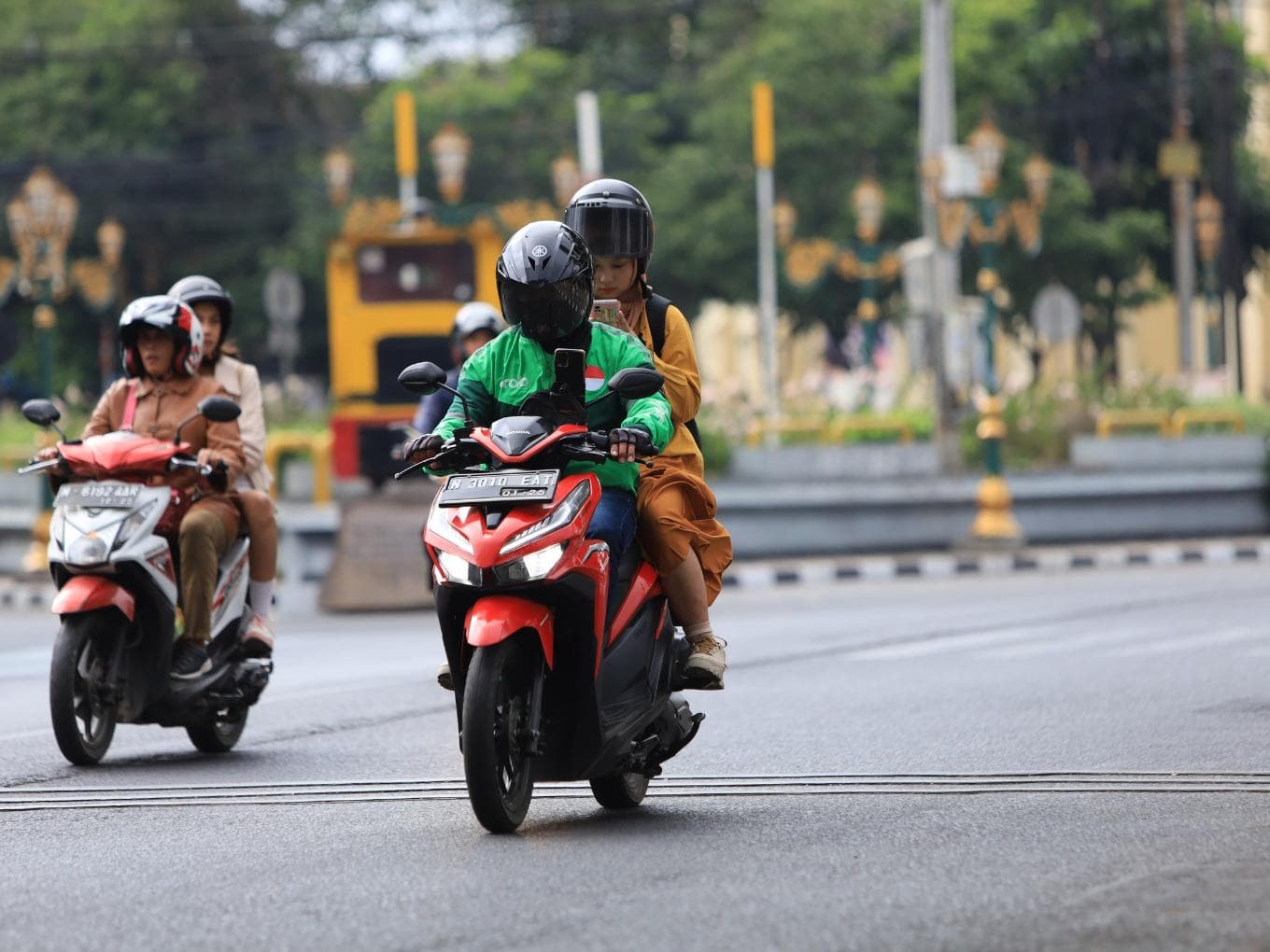 Karnataka Moves SC Against High Court Order Backing Bike Taxis