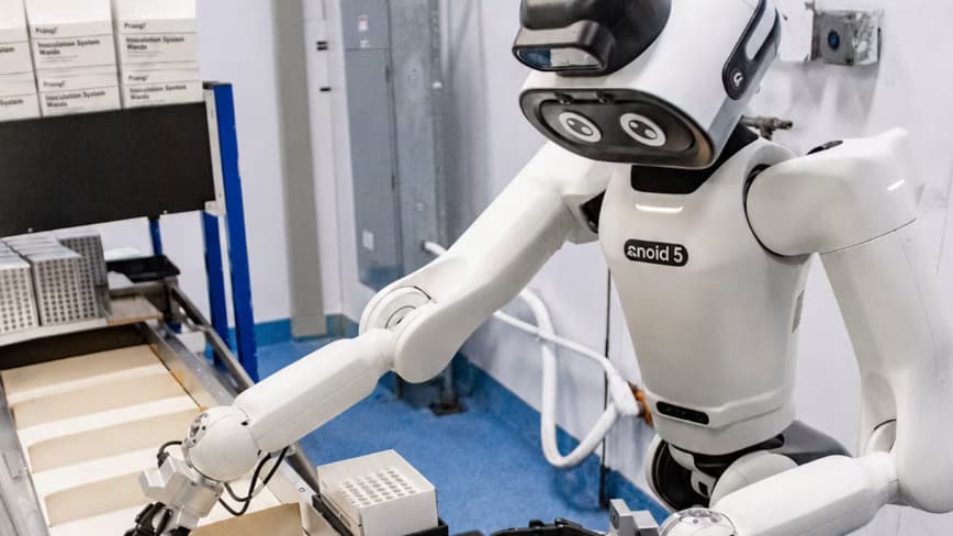 Delivery robot startup Robot.com bets its next act on wheeled humanoids for kitchens and warehouses