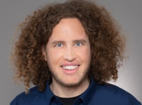 Harnessing Autonomous Data Products for AI 2.0 Transformation